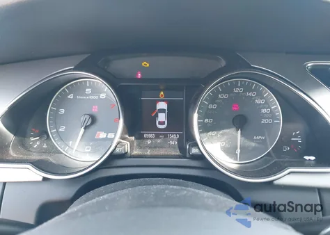 2010 Audi S5 4.2 Premium Plus z USA, uszkodzony, nr VIN WAUVVAFR2AA044190